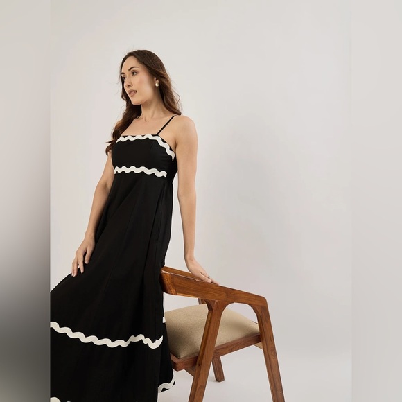 🆕 SIM & SAM Black Midi Ric Rac Dress - Picture 8 of 8